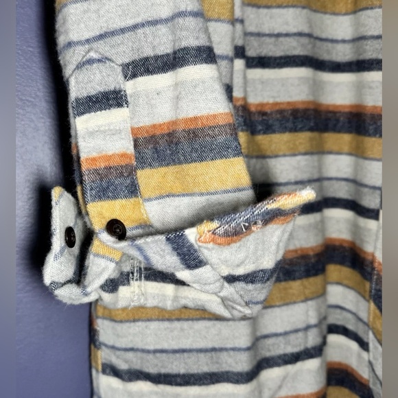 L.L. Bean Signature Series Aztec Archive Chamois Tunic Shirt w/ Pockets - Picture 8 of 16